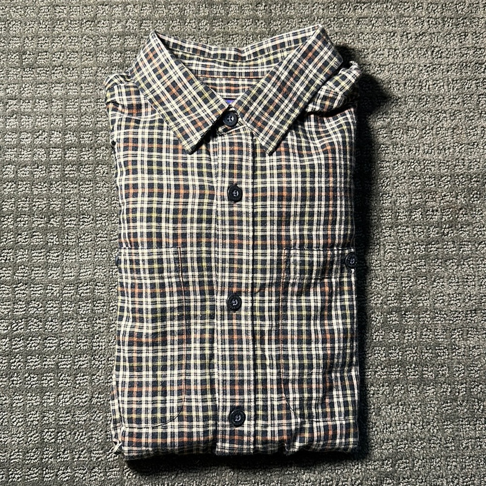 Men’s Patagonia Cotton Button down size small